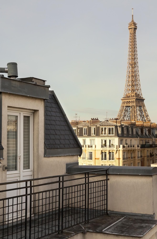 timhotel tour eiffel