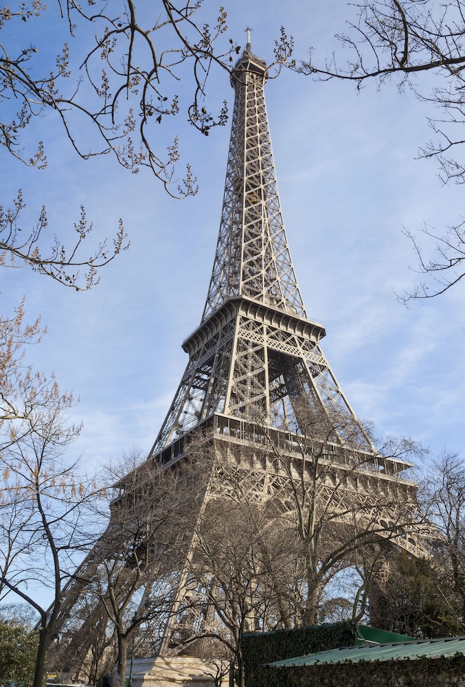 timhotel tour eiffel
