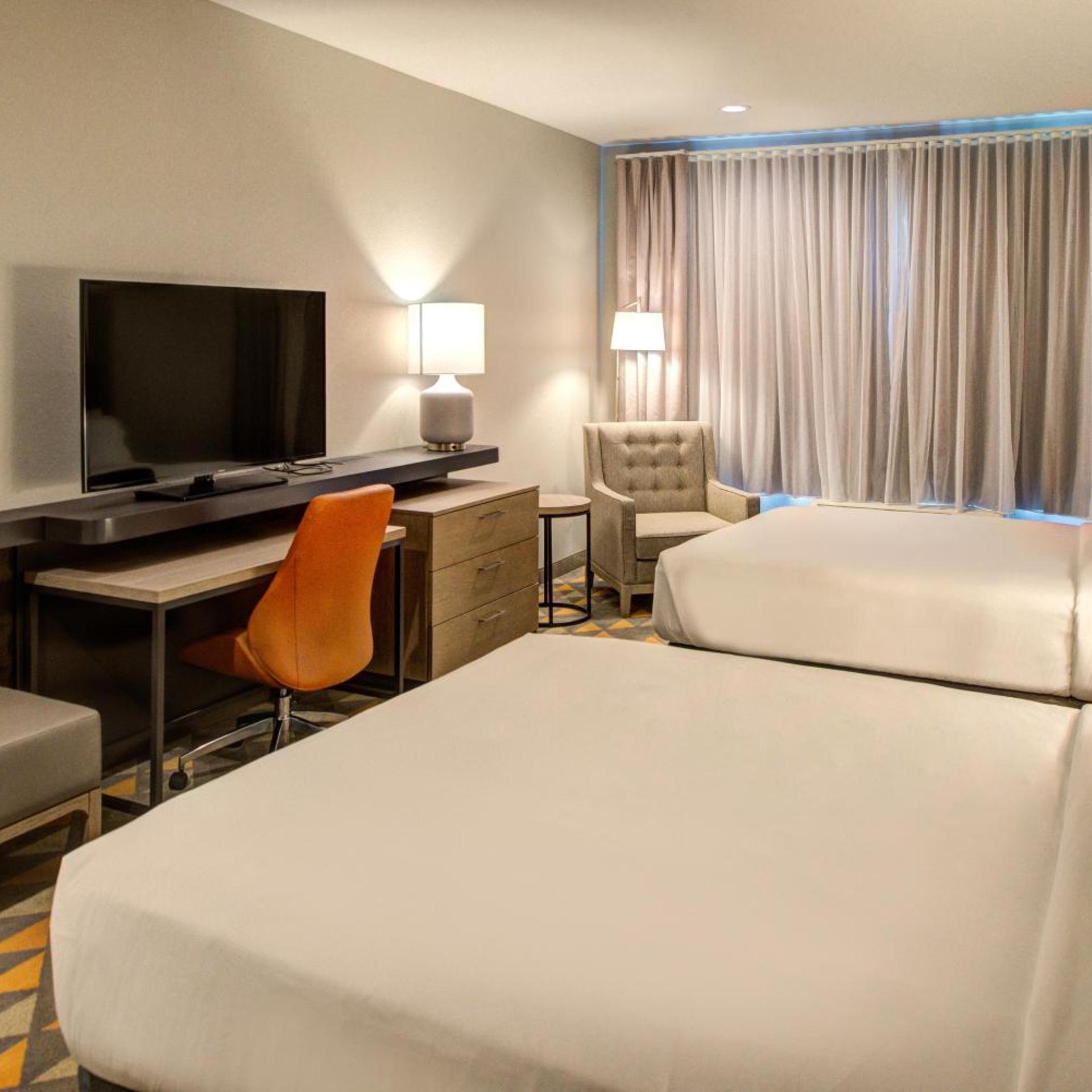 holiday inn and suites houston west katy mills
