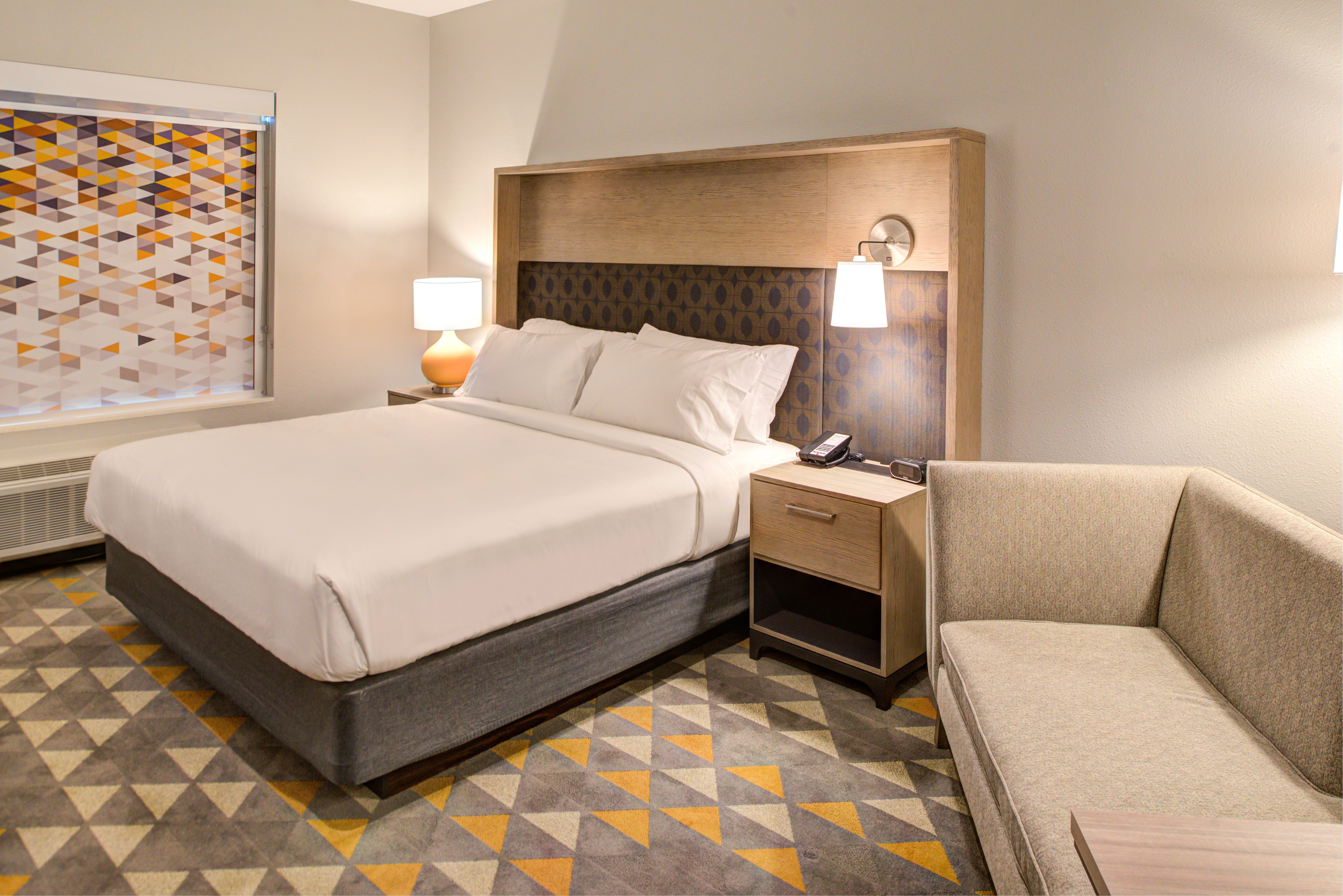 holiday inn and suites houston west katy mills