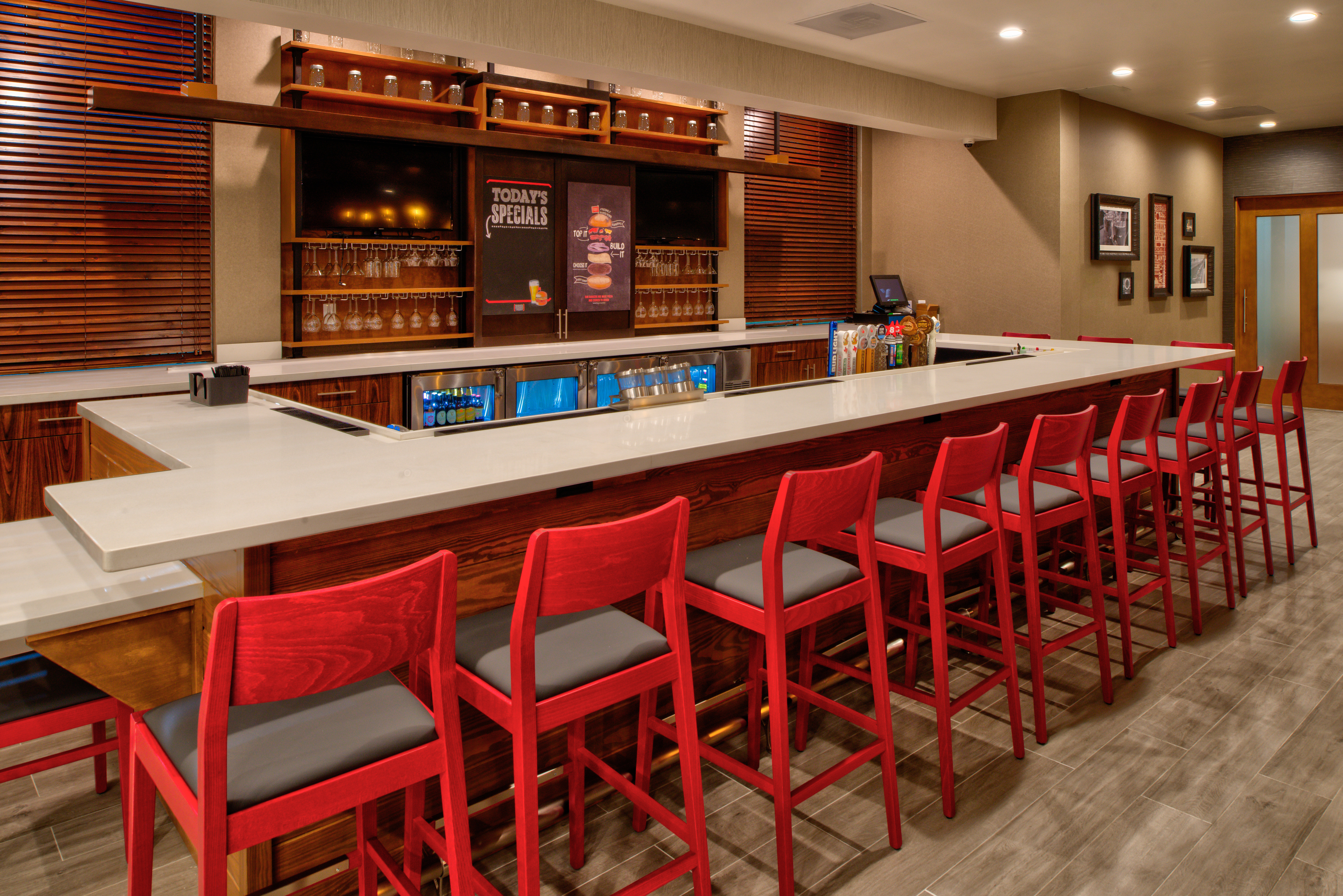 holiday inn and suites houston west katy mills