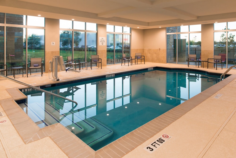 holiday inn and suites houston west katy mills