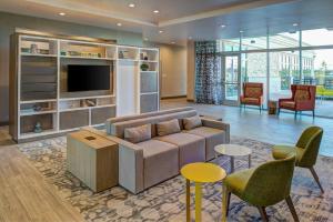 holiday inn and suites houston west katy mills