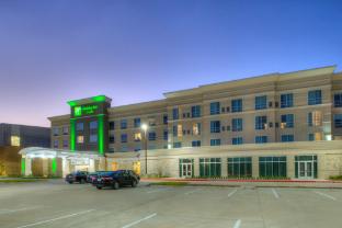 holiday inn and suites houston west katy mills