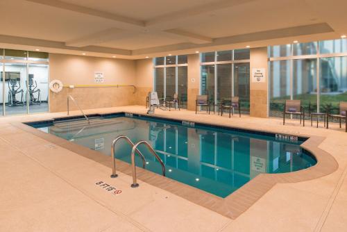 holiday inn and suites houston west katy mills