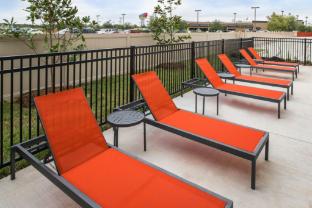 holiday inn and suites houston west katy mills
