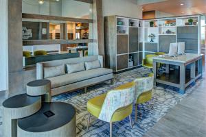 holiday inn and suites houston west katy mills