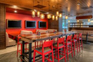 holiday inn and suites houston west katy mills