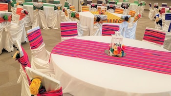 holiday inn and suites houston west katy mills