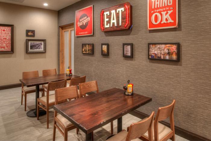 holiday inn and suites houston west katy mills