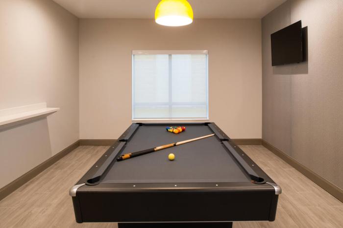 holiday inn and suites houston west katy mills