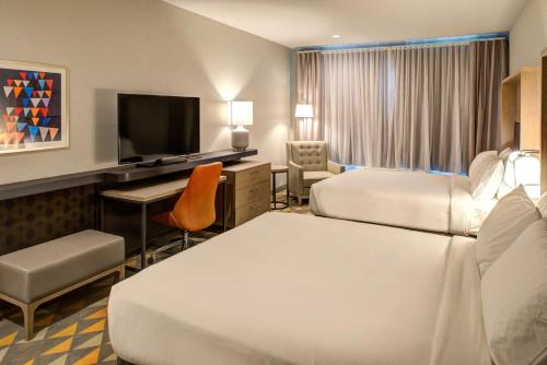 holiday inn and suites houston west katy mills