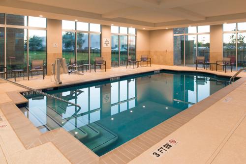 holiday inn and suites houston west katy mills