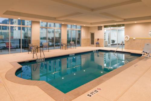holiday inn and suites houston west katy mills