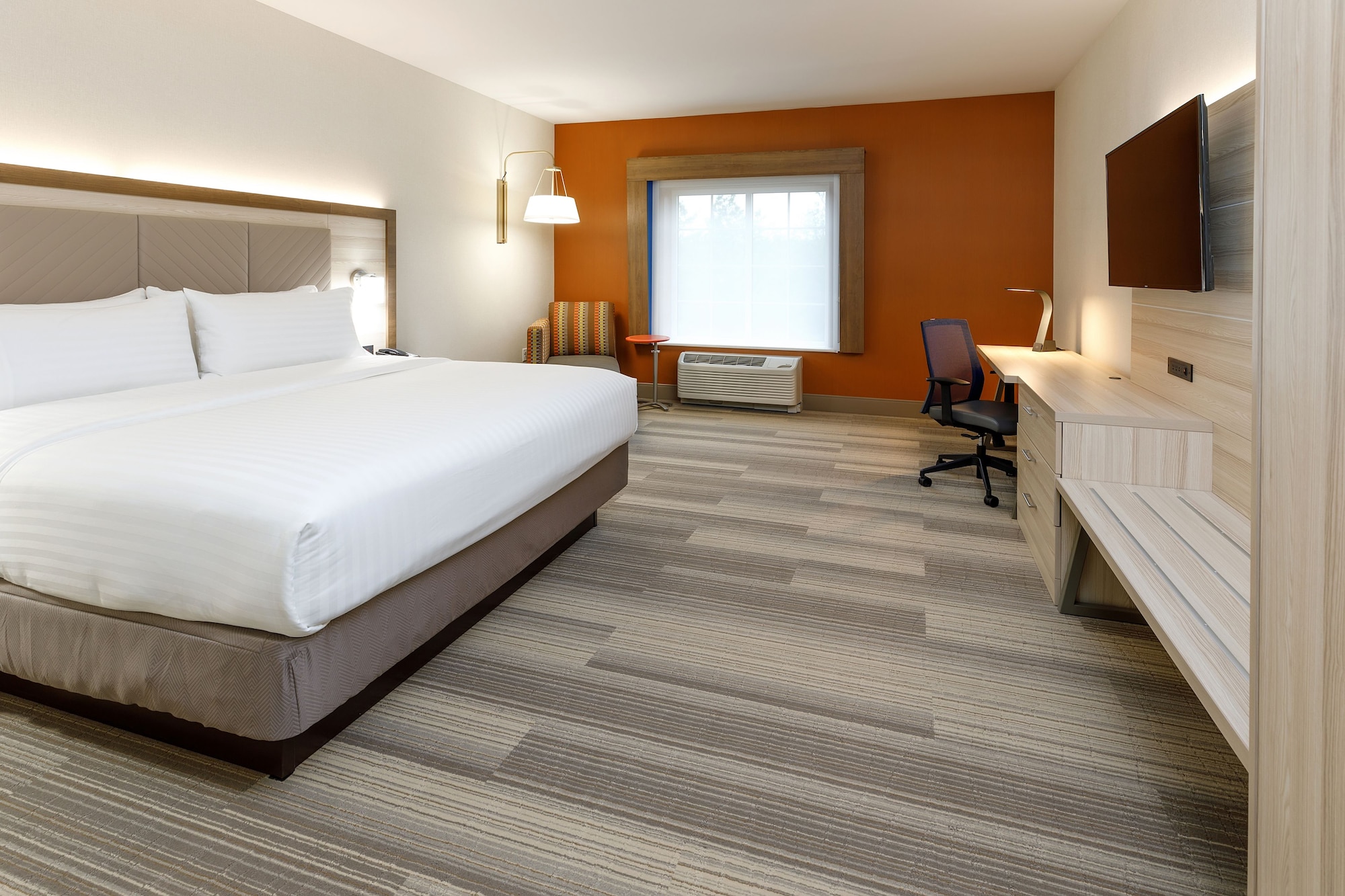 holiday inn express and suites sturbridge by ihg