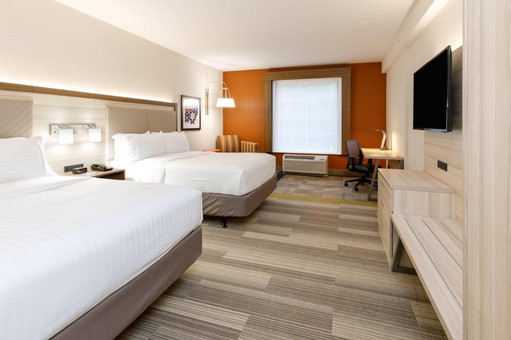 holiday inn express and suites sturbridge by ihg