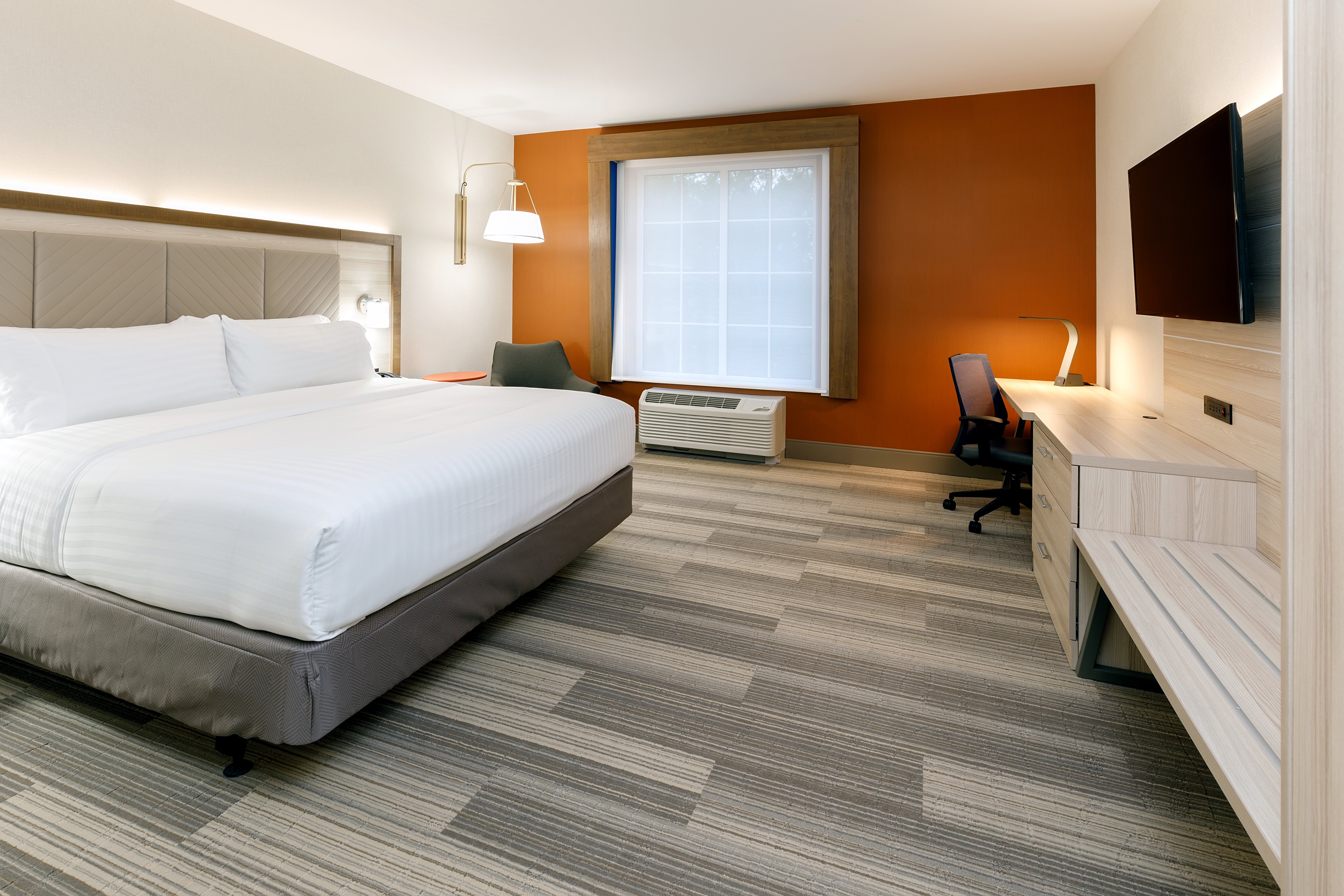 holiday inn express and suites sturbridge by ihg