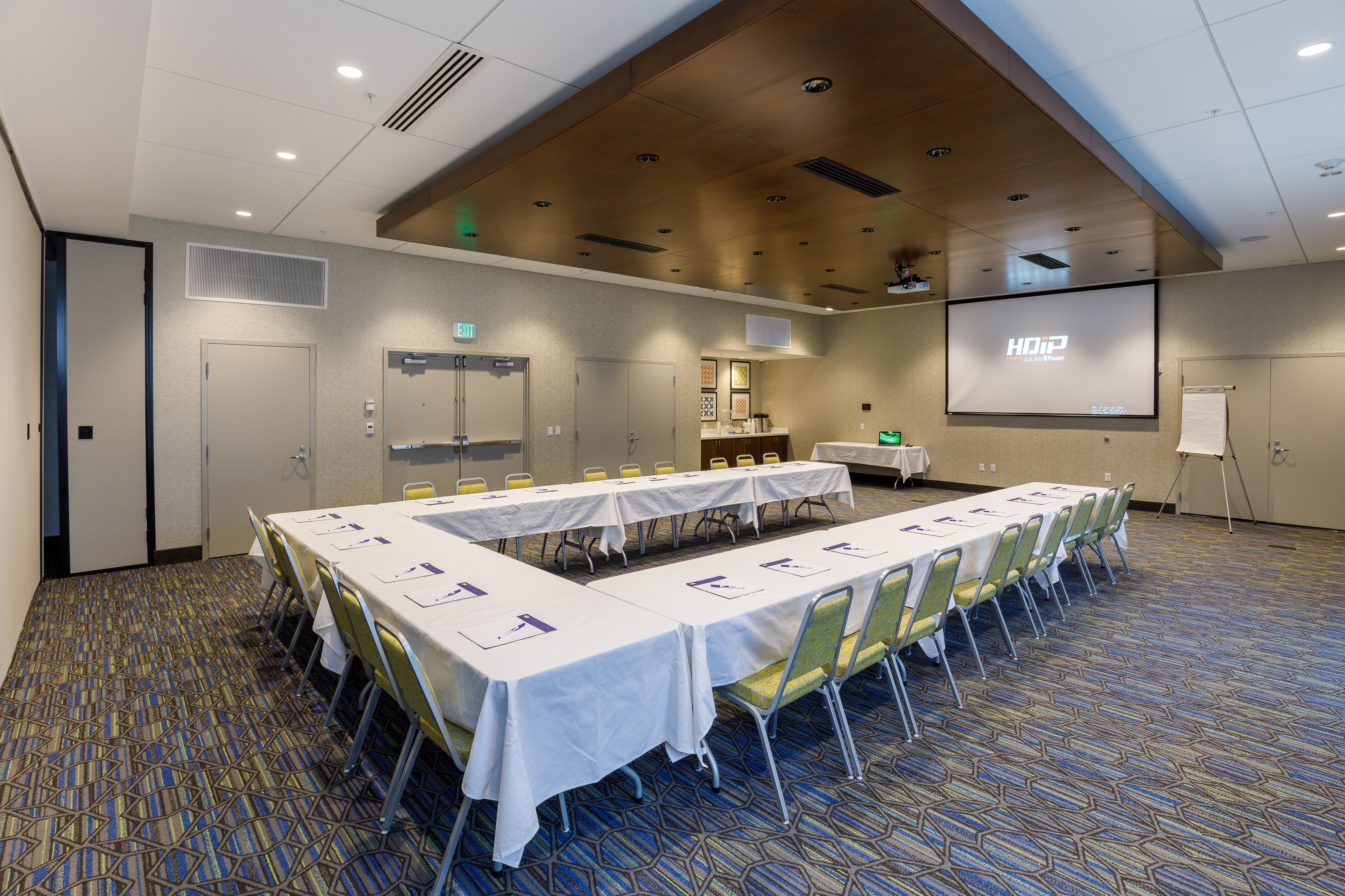 holiday inn express and suites sturbridge by ihg