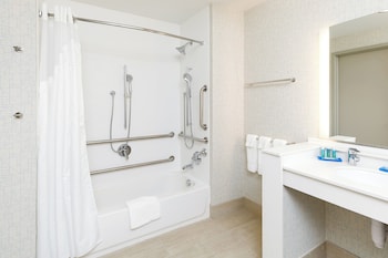 Holiday Inn Express & Suites Sturbridge By Ihg,Sturbridge>>Southbridge,3 star