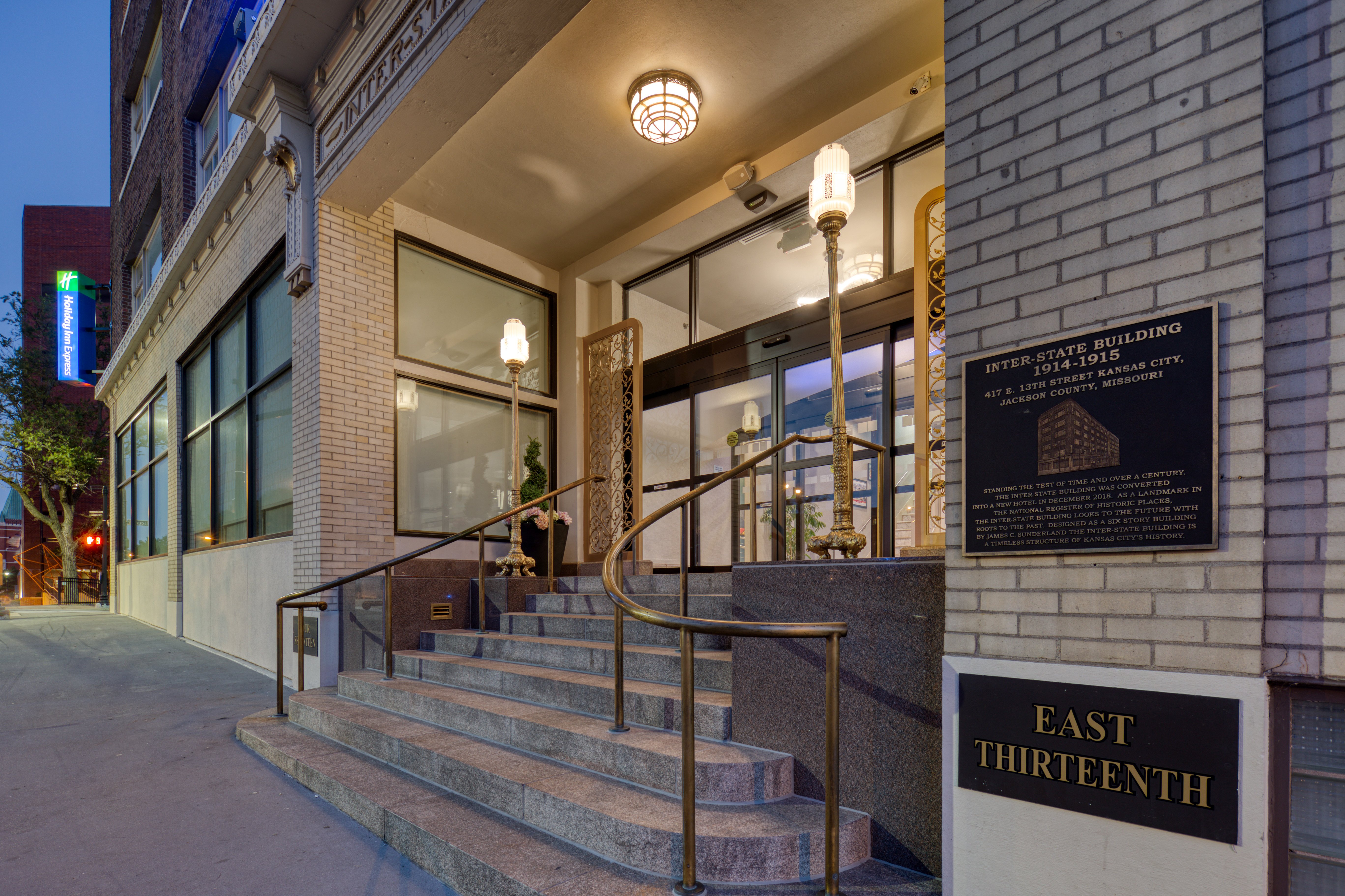 holiday inn express kansas city downtown by ihg