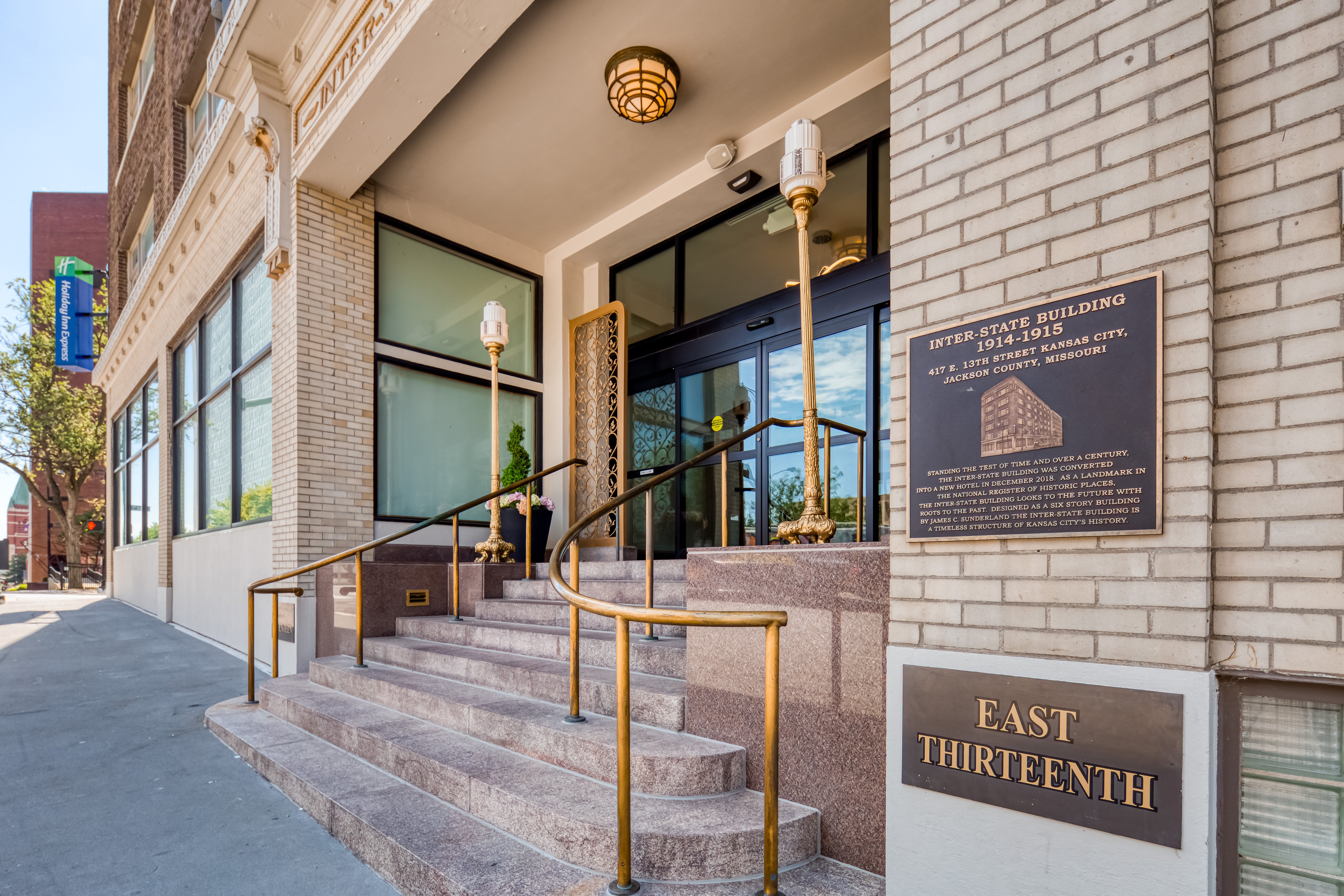 holiday inn express kansas city downtown by ihg