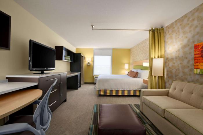 home2 suites by hilton bowling green hotel