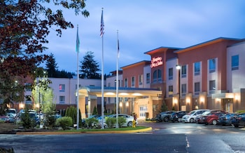 hampton inn and suites seattle redmond