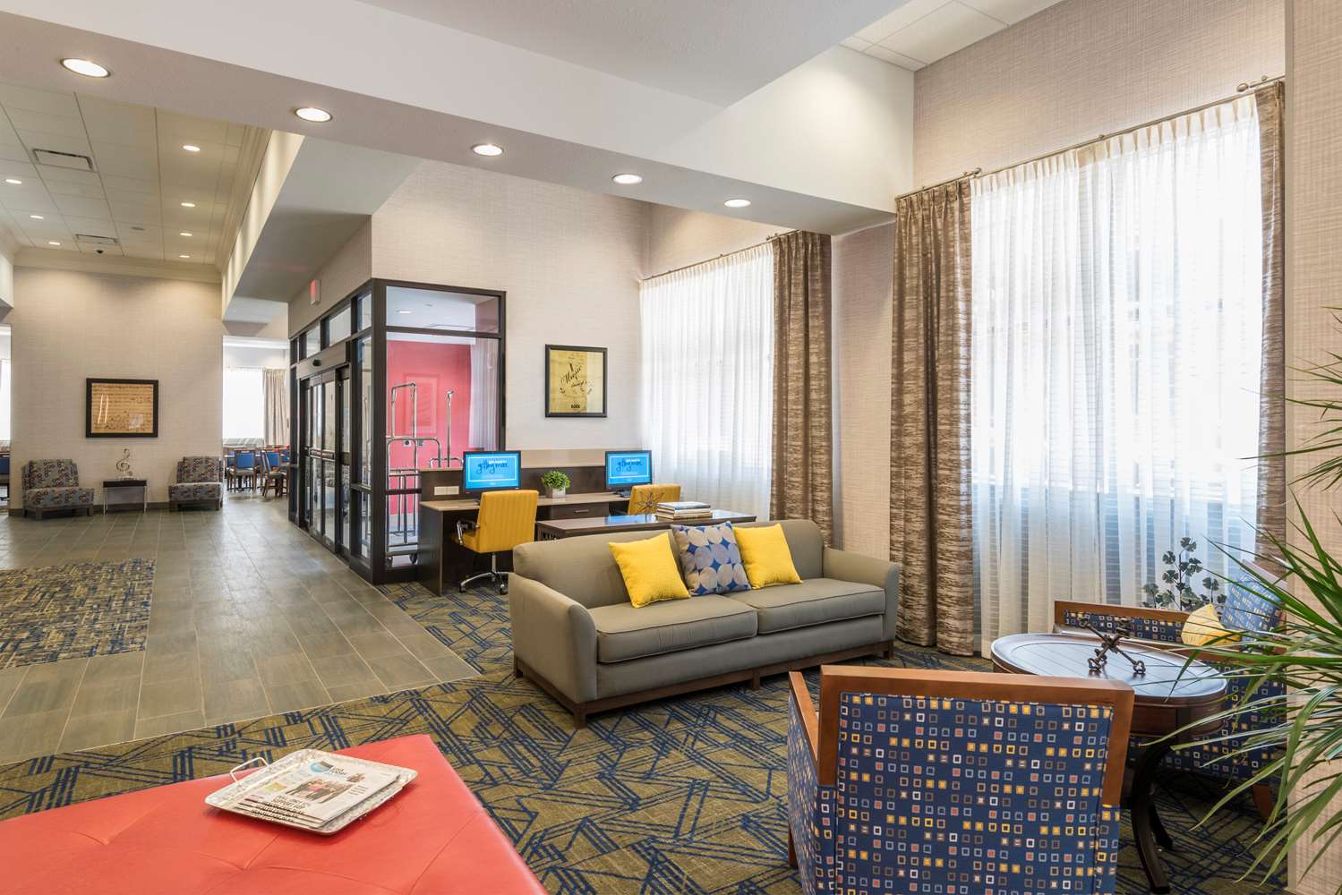 hampton inn and suites tulsa downtown
