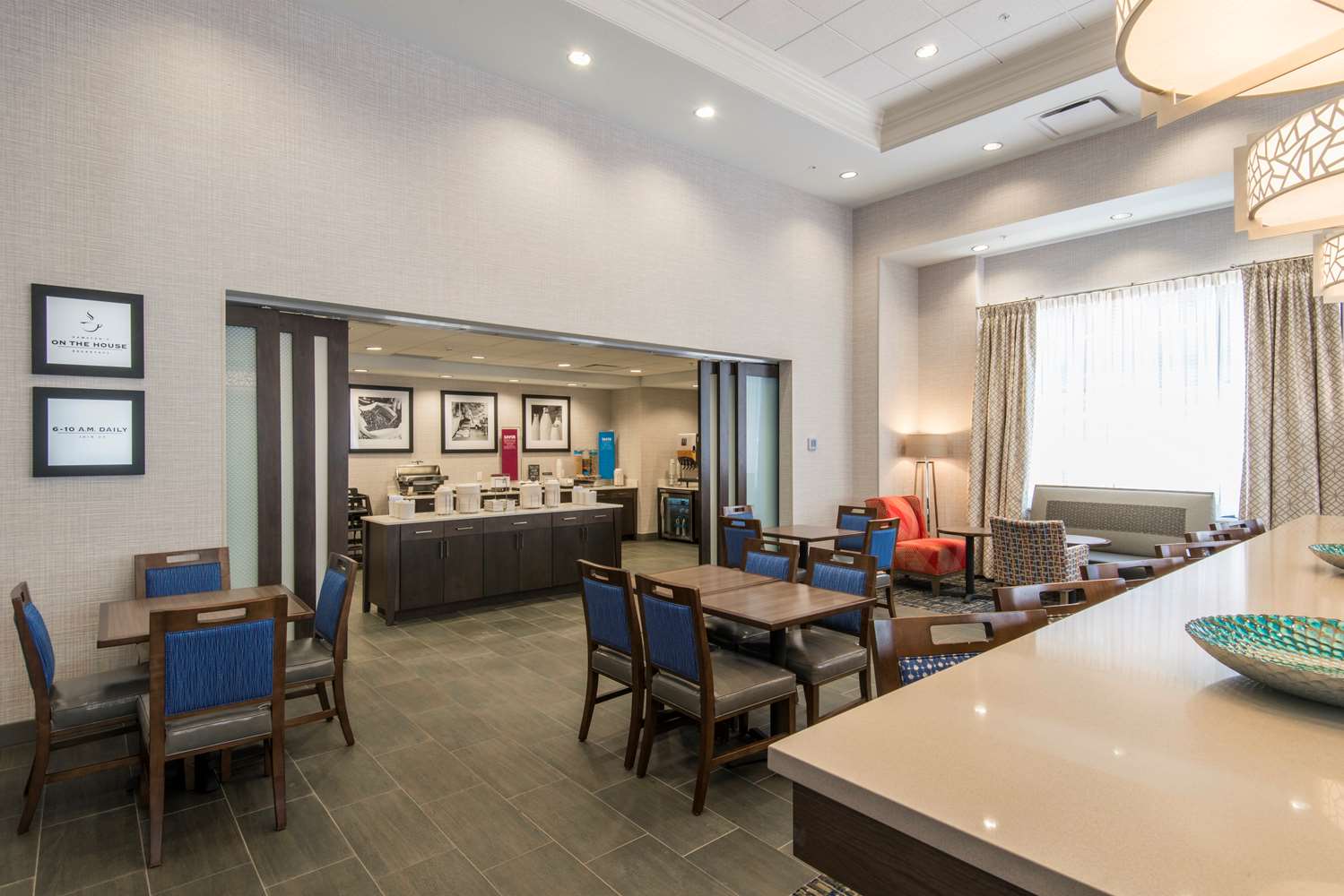 hampton inn and suites tulsa downtown