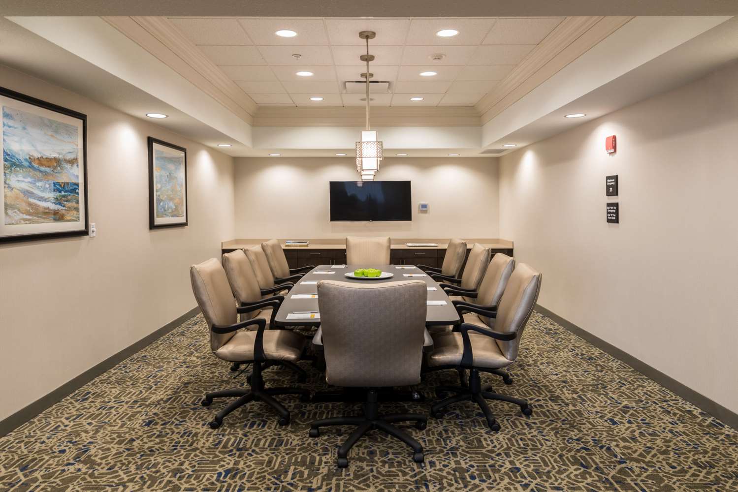 hampton inn and suites tulsa downtown