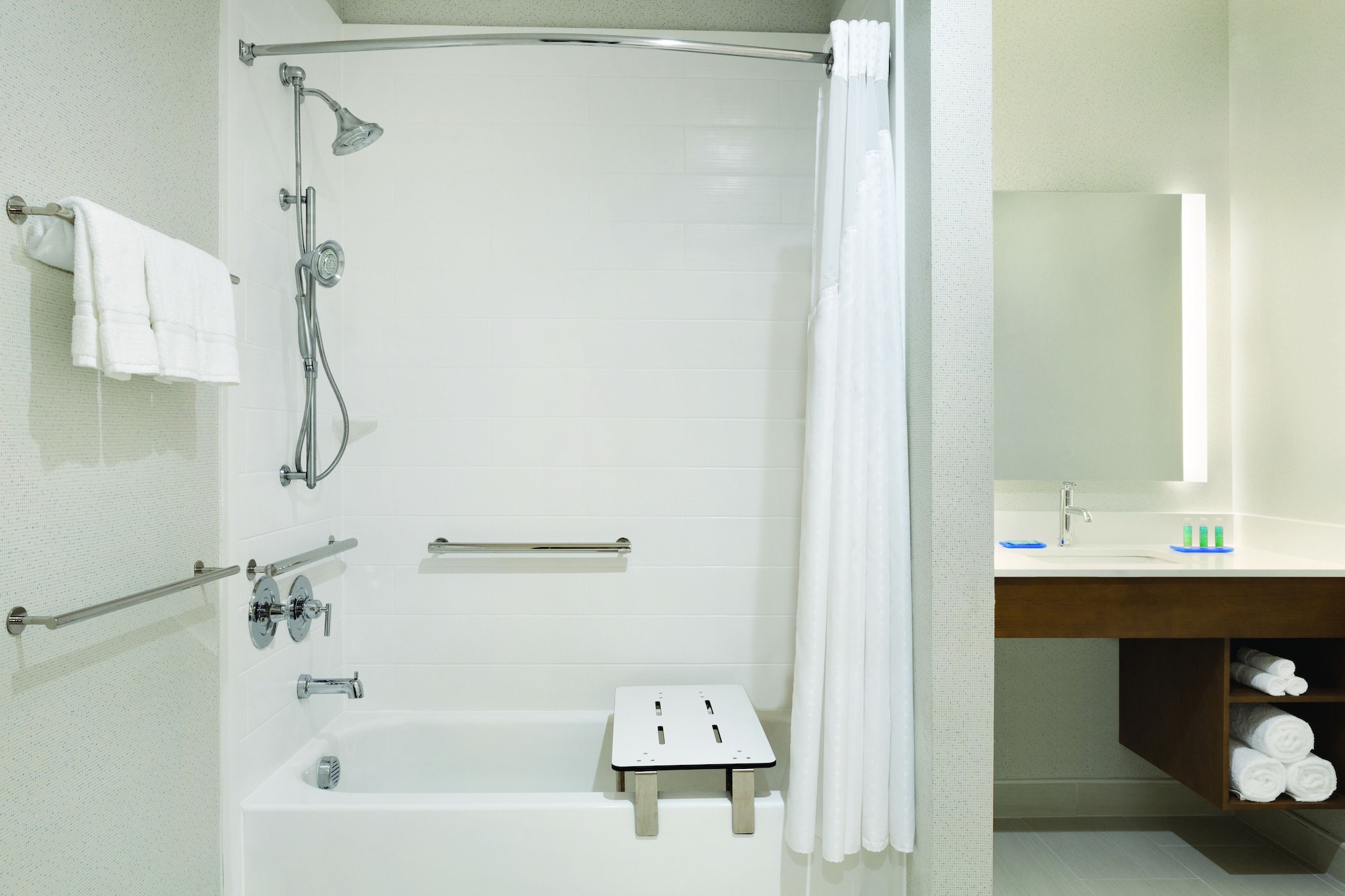 holiday inn express and suites mcallen medical center area