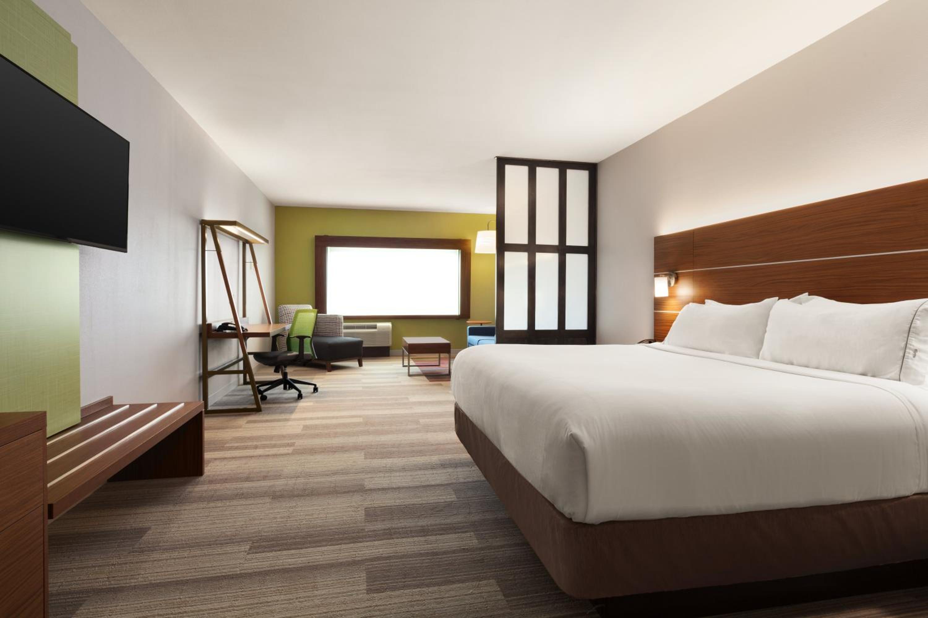 holiday inn express and suites mcallen medical center area