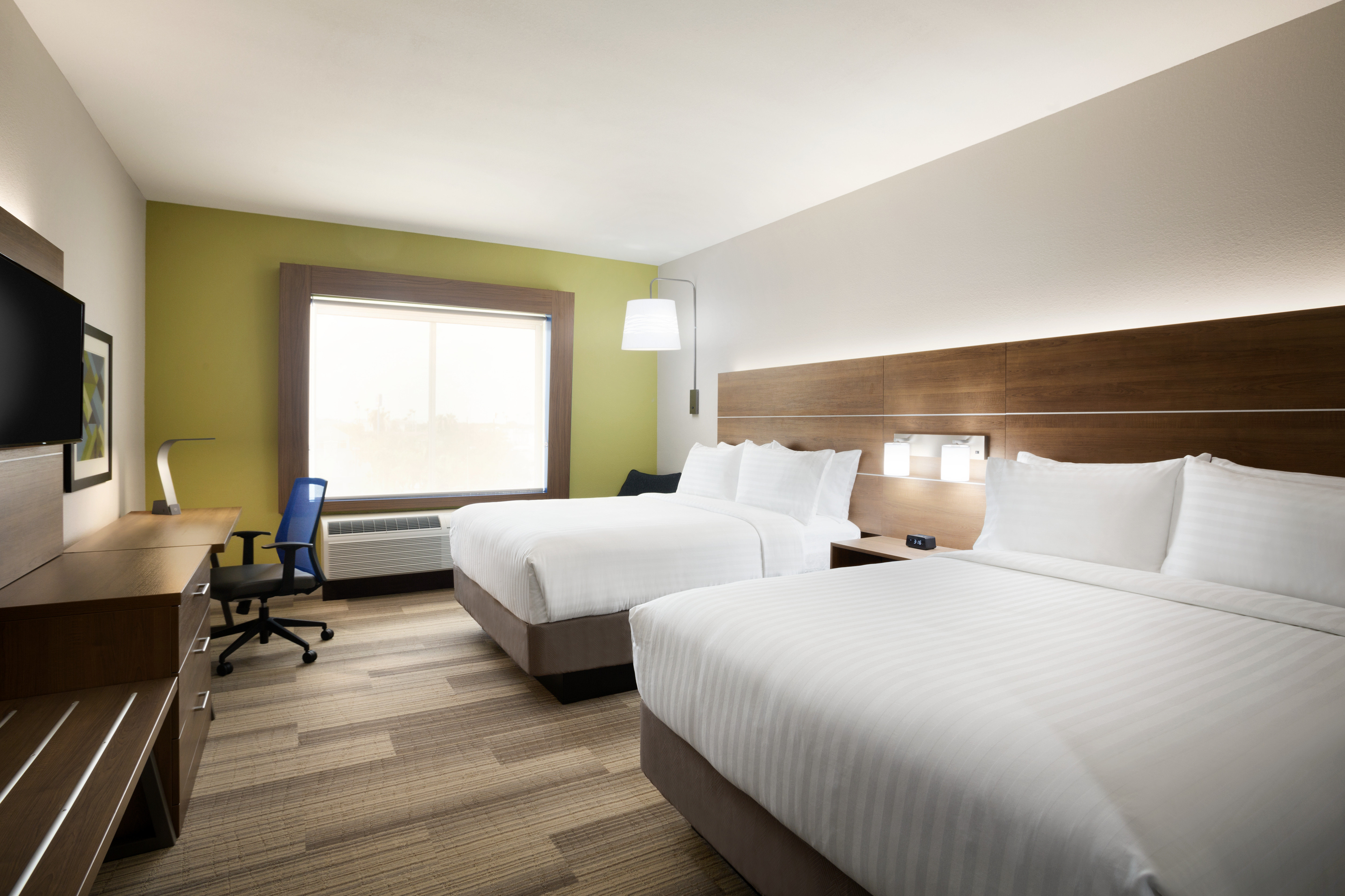 holiday inn express and suites mcallen medical center area