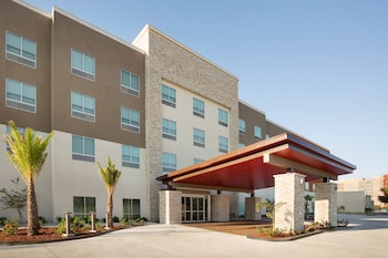 Holiday Inn Express & Suites Mcallen - Medical Center Area,Granjeno>>Brownsville,3 star