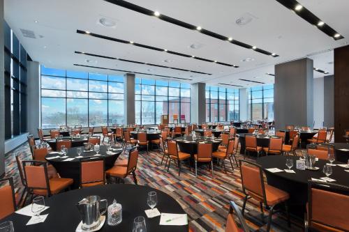 holiday inn hotel and suites montreal centre ville ouest by ihg