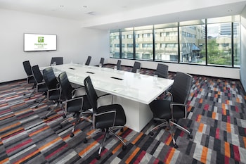 Holiday Inn Hotel & Suites Montreal Centre-Ville Ouest By Ihg,Sherbrooke>>Montreal,4 star