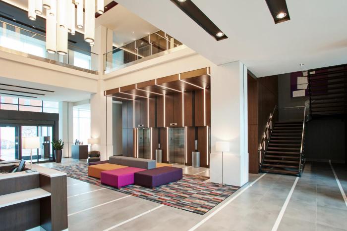 holiday inn hotel and suites montreal centre ville ouest by ihg
