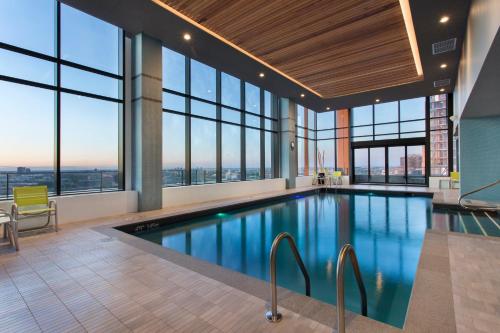holiday inn hotel and suites montreal centre ville ouest by ihg