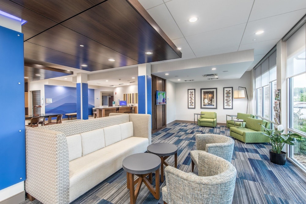 holiday inn express and suites milledgeville by ihg