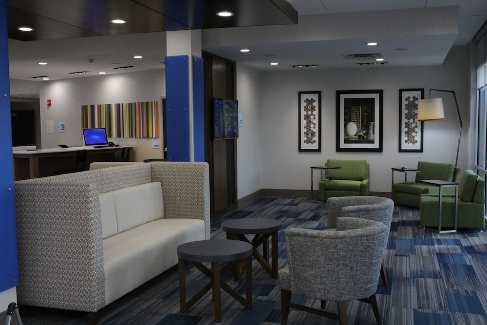 holiday inn express and suites milledgeville by ihg