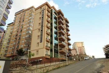 qamar prestige suites