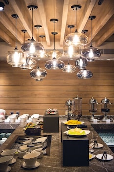 airline inn kaohsiung station