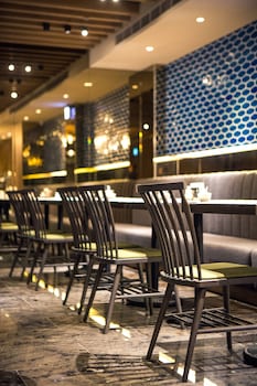 airline inn kaohsiung station