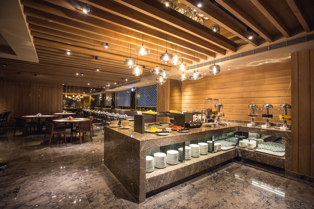 airline inn kaohsiung station