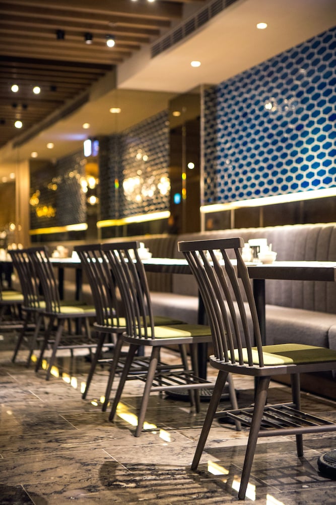 airline inn kaohsiung station