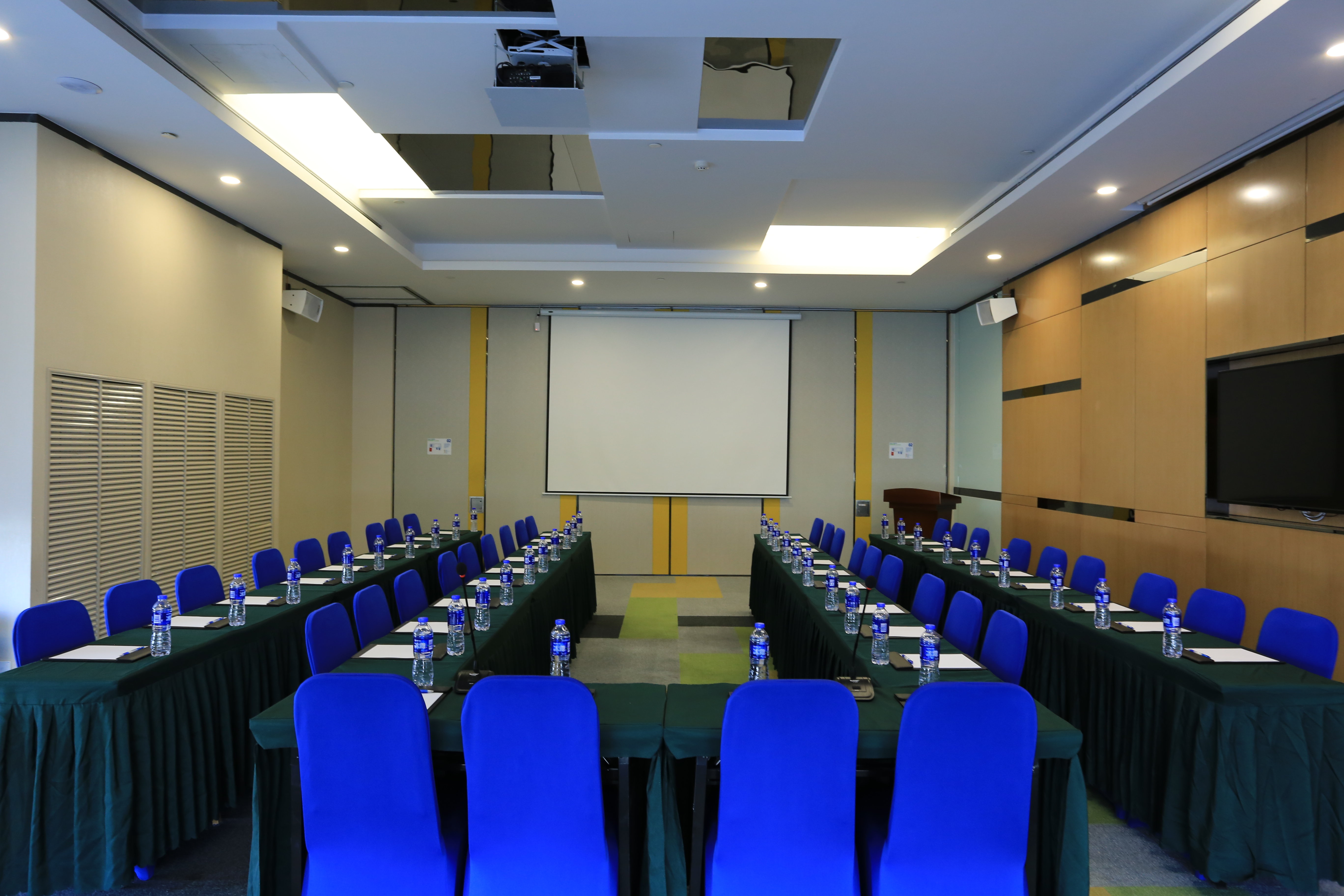 holiday inn express zhangjiakou park view