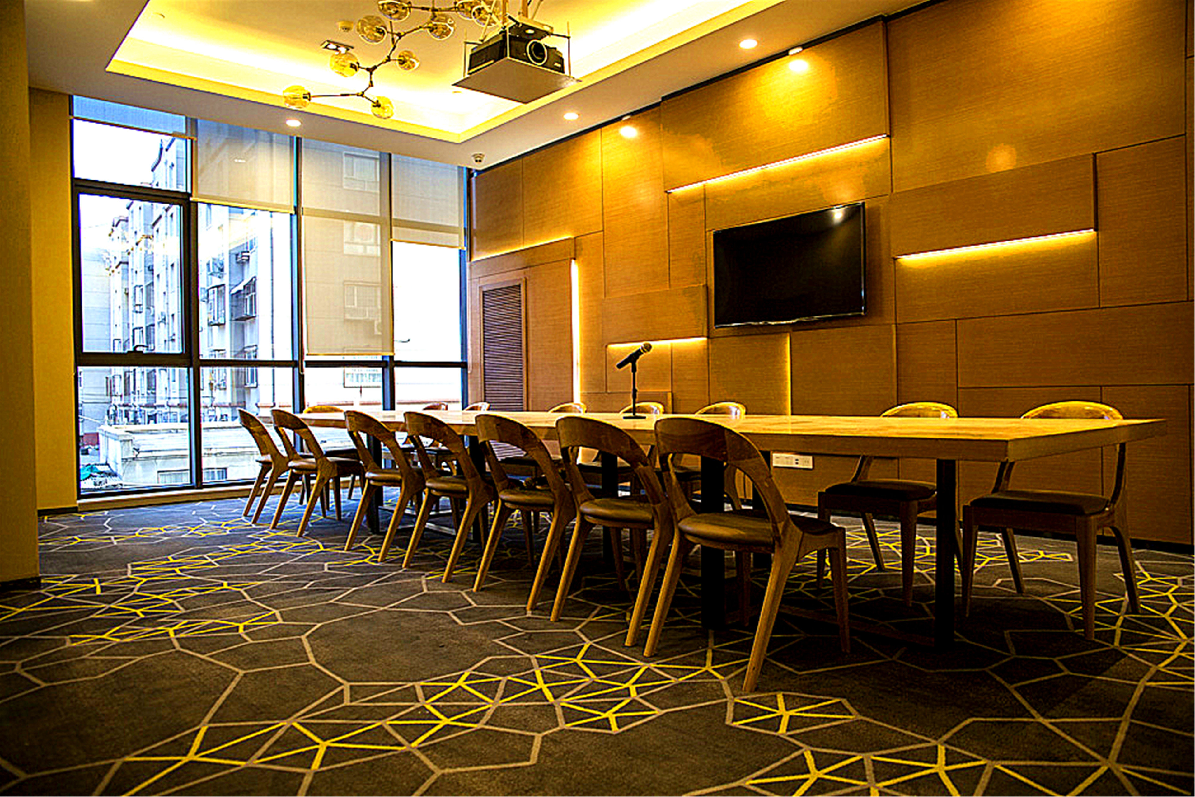 holiday inn express zhangjiakou park view