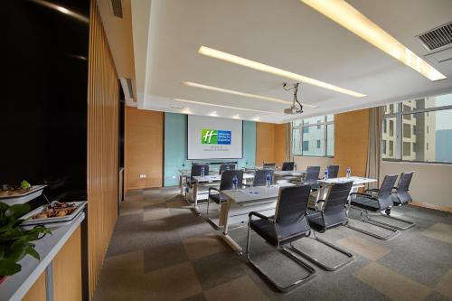 holiday inn express tangshan downtown by ihg