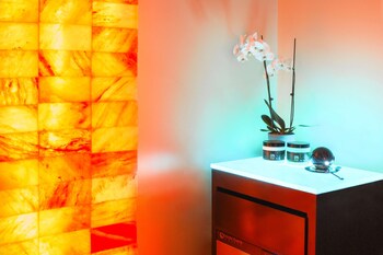 embassy suites by hilton san antonio brooks hotel and spa