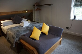 lake view country house